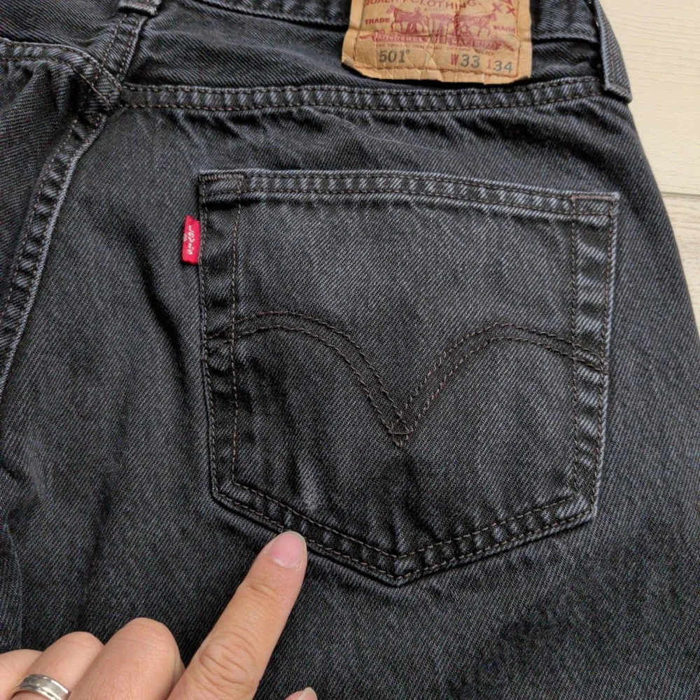 Levis 501 Original Straight Leg Jeans Mens 33x34 (Fits 30x33) Black Denim